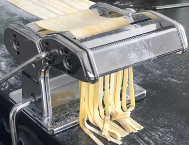 Quelle machine choisir pour préparer des pâtes maison ?